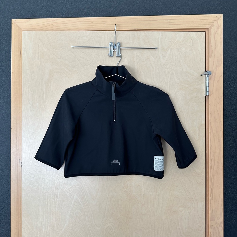 ACW cropped half zip